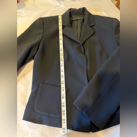 Elie Tahari Black Structured Blazer – Classic Tailored Fit - XS - Picture 9 of 13